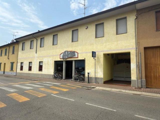 Villa Indipendente in vendita a Arluno, Lombardia