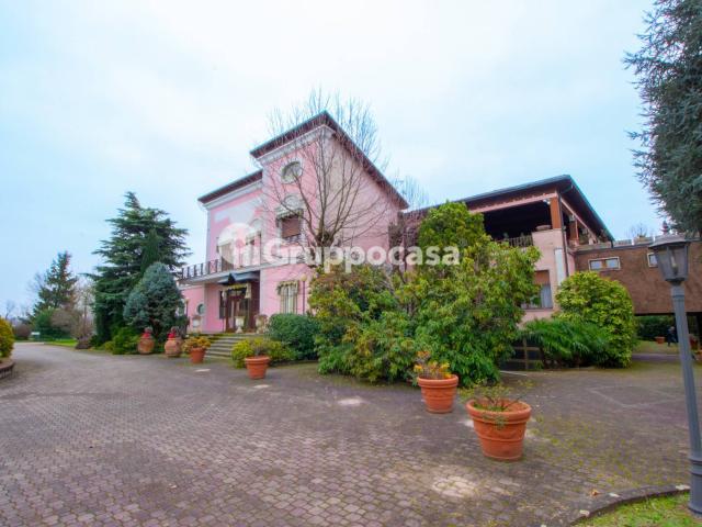 Palazzo in vendita a Ponte Nuovo di Boffalora, Boffalora Sopra Ticino