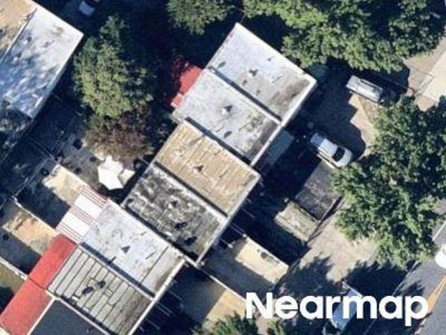 House for sale in The Bronx, Arverne