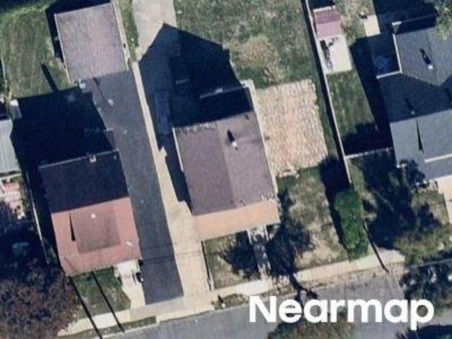 House for sale in Teaneck, New Jersey