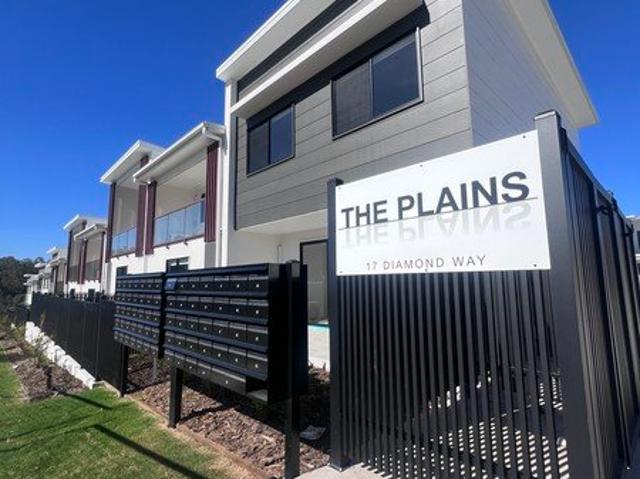 Townhouse for rent in Redbank Plains, Greater Brisbane