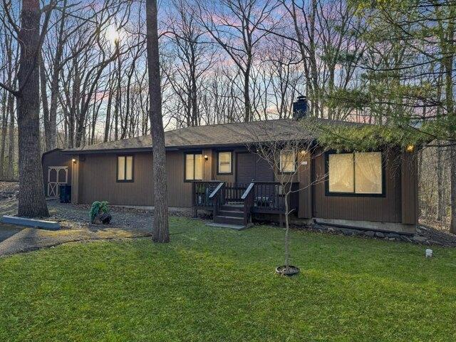 House for sale in Henryville