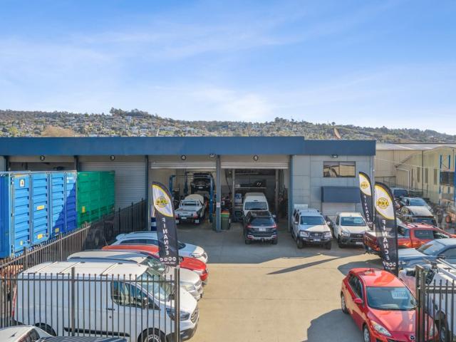 Warehouse for rent in Invermay, Launceston