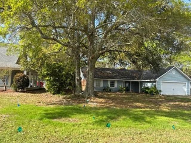House for sale in Ocean Springs, Mississippi