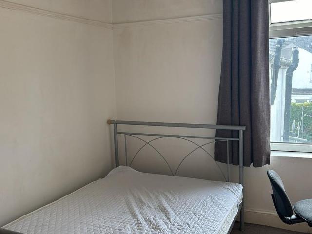 Room for rent in Plasnewydd, Falcon Lodge