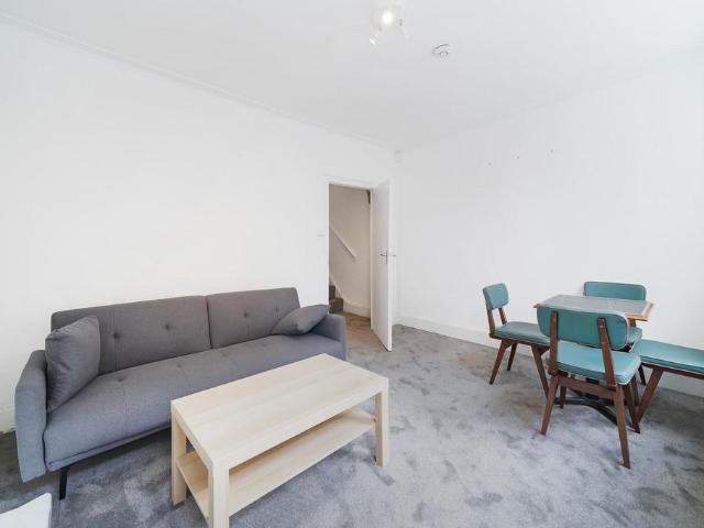 Apartment for rent in Chalk Farm, Greater London