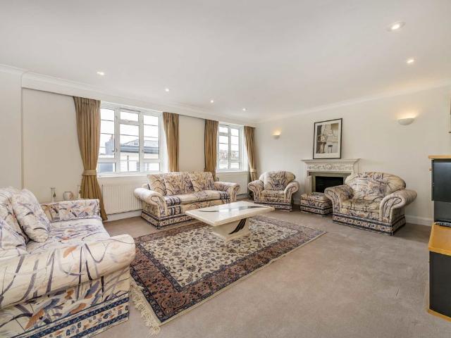 Apartment for rent in Bayswater, Greater London