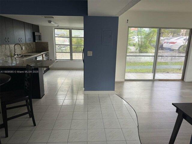 Condo for sale in Lauderhill