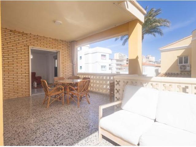 Casa en venta en Grau i Platja, la Safor