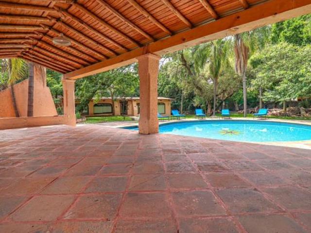 ¡INVERSIONISTAS!, QUINTA CON AMENIDADES EN PEDREGAL LAS FUENTES