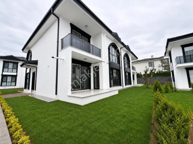 Başiskele, Kocaeli içerisinde satılık Villa