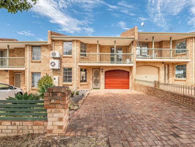 Townhouse for sale in Joondanna, City of Stirling
