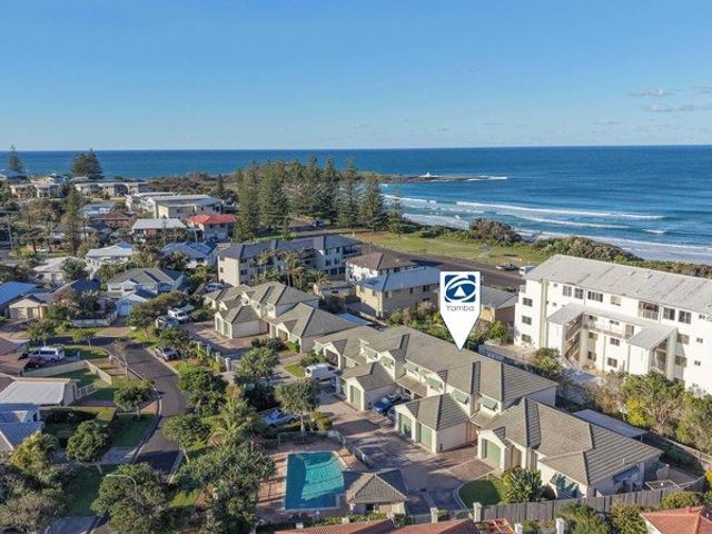 Townhouse for sale in Yamba, New South Wales