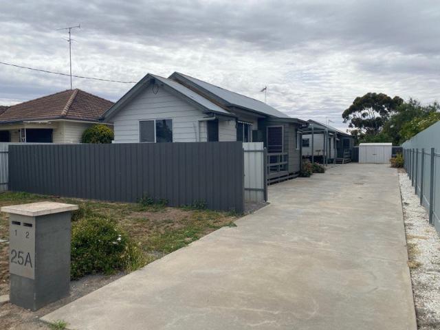 Flat for sale in Warracknabeal, Victoria