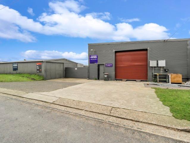 House for sale in Brisbane Grove, New South Wales