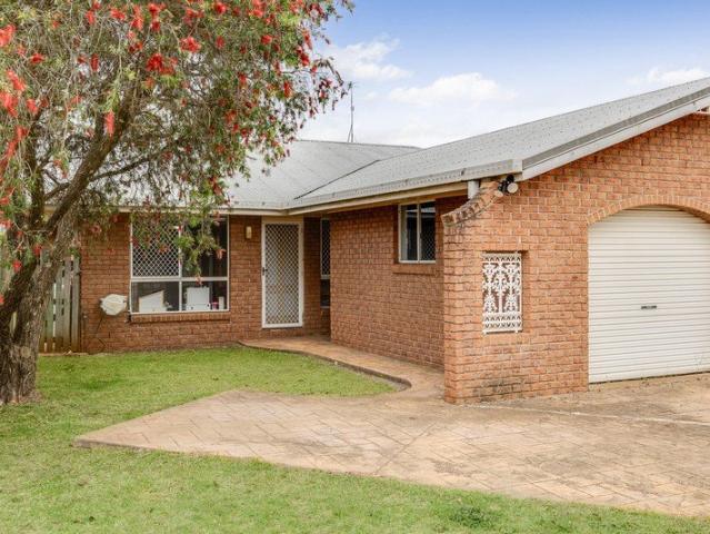 Apartment for sale in Kearneys Spring, Toowoomba