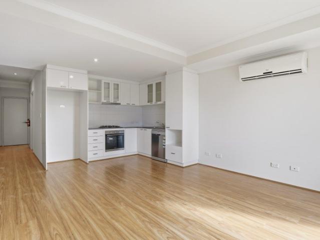Apartment for sale in Parklands, Western Australia