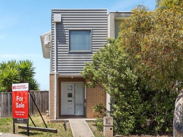 Townhouse for sale in Camerons Creek, Victoria