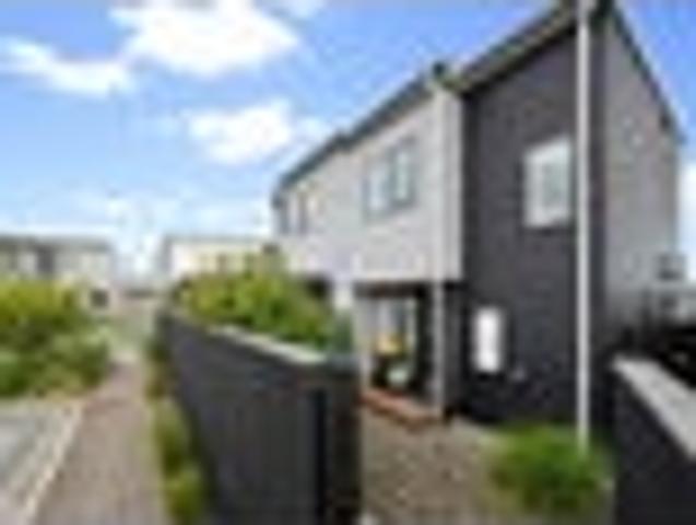 Townhouse for sale in Hobsonville