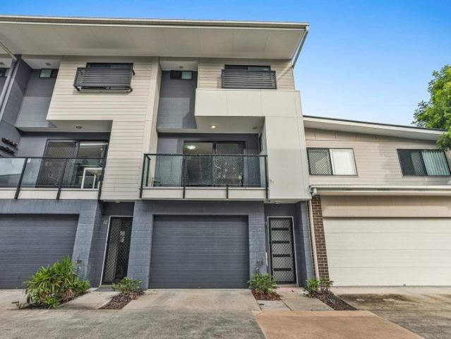 Townhouse for sale in Fernbrook, Queensland