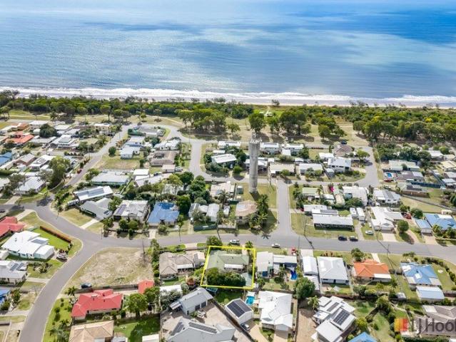 House for sale in Moore Park Beach, Queensland