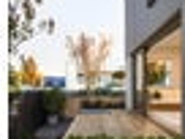 Townhouse for sale in Heathcote, Canterbury