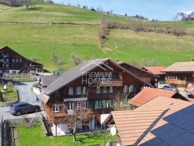 Mehrfamilienhaus kaufen in Boltigen, Bern