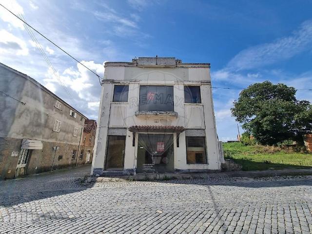 Prédio venda em Ovoa e Vimieiro, Santa Comba Dão