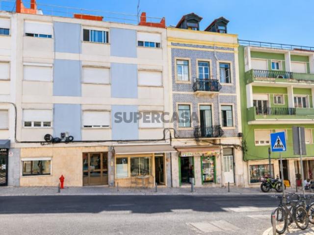 Armazém venda em Lisboa