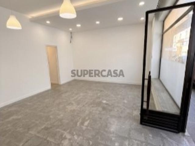Armazém venda em Peniche, Leiria