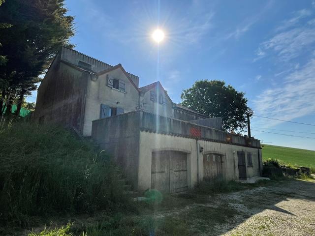 Local Commercial vente à Auxerre, Champlost