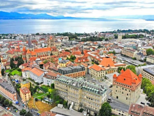 Mehrfamilienhaus kaufen in Cheseaux-Lausanne, Waadt