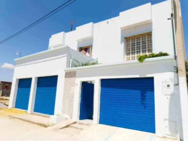 Maison vente à Ain Zaghouan, Douz