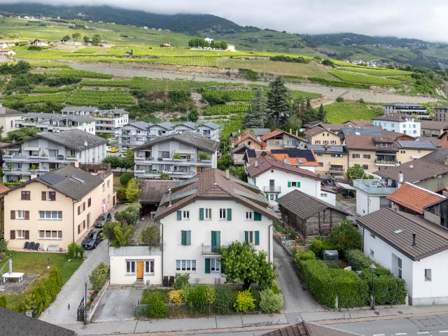 Mehrfamilienhaus kaufen in Conthey, Wallis