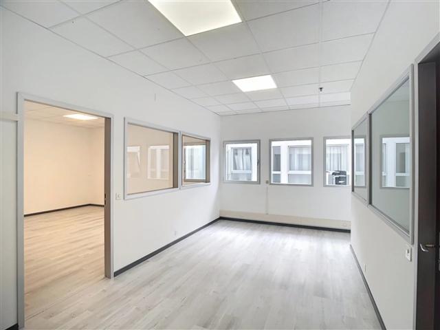 Büro kaufen in Mont-sur-Lausanne, Waadt