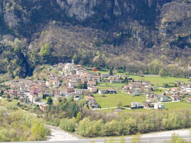 Immobilie kaufen in Lodrino, Tessin
