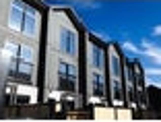 Townhouse for sale in Heathcote, Canterbury