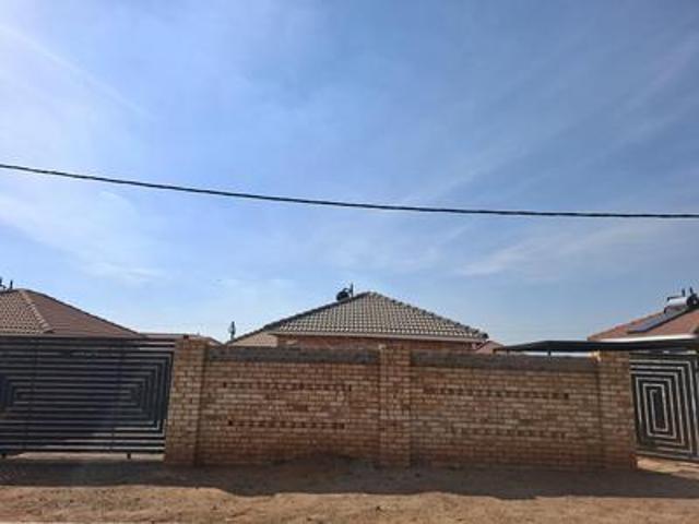 House for sale in Vosloorus, Gauteng