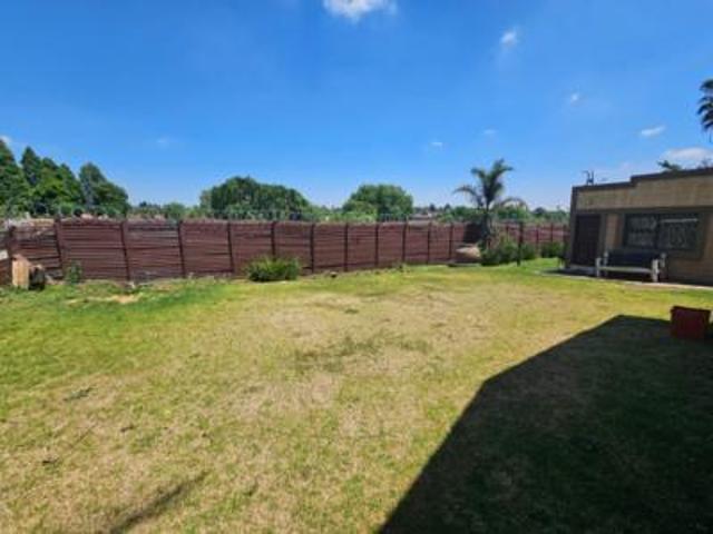 Commercial for sale in Kempton Park
