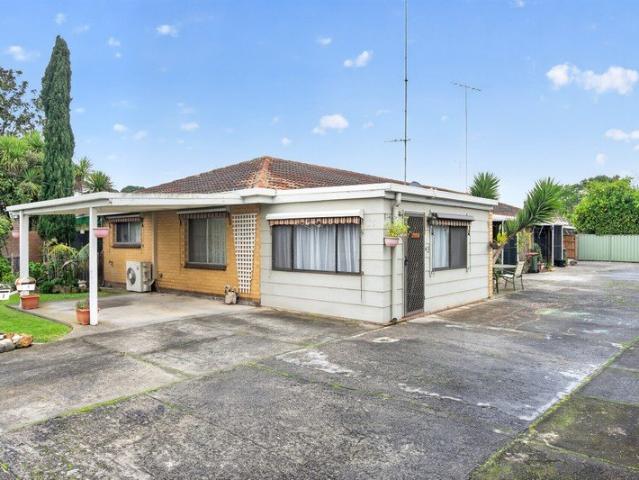 Flat for sale in Traralgon, Victoria