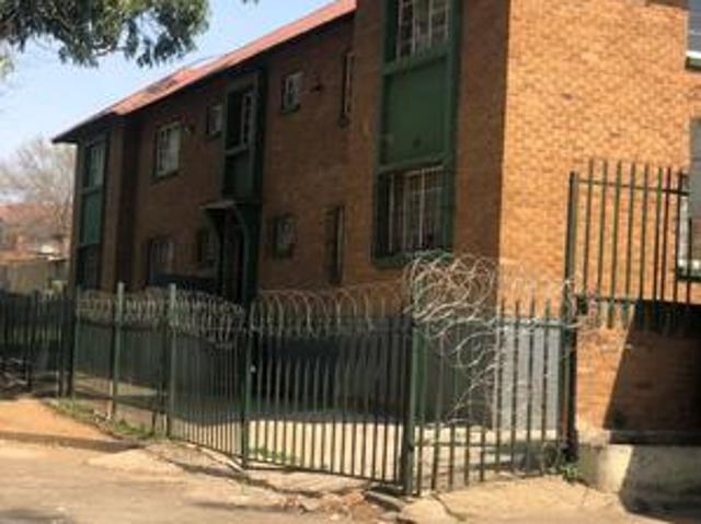 Apartment for sale in Vosloorus, Gauteng
