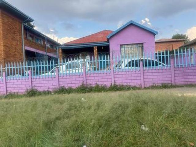 Commercial for sale in Vosloorus, Gauteng