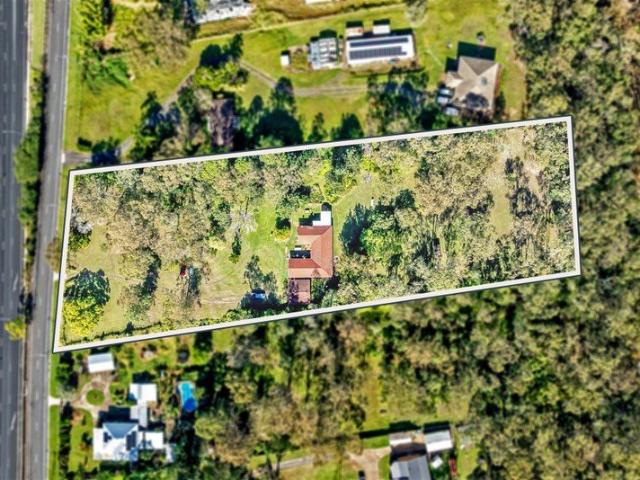 Cottage for sale in Toombul, Queensland