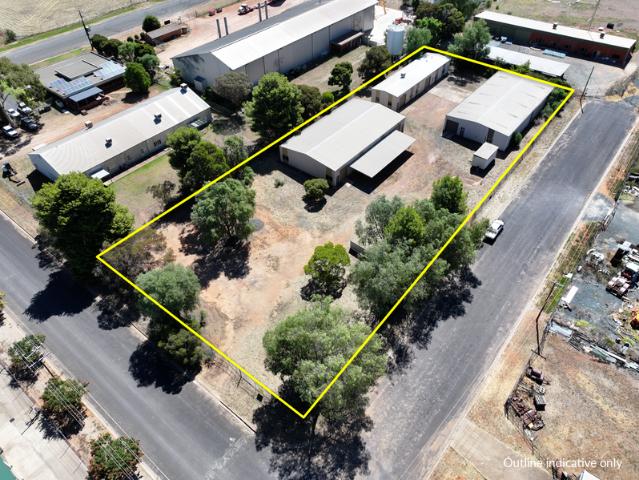 Warehouse for sale in Parkes, New South Wales