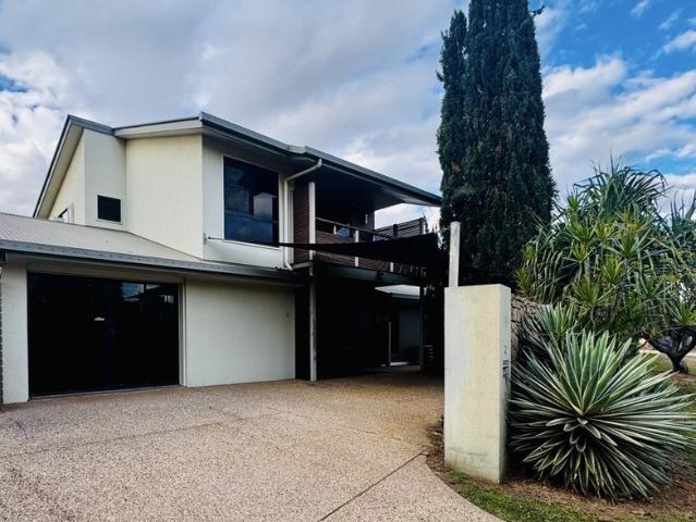 Townhouse for sale in Moranbah, Queensland