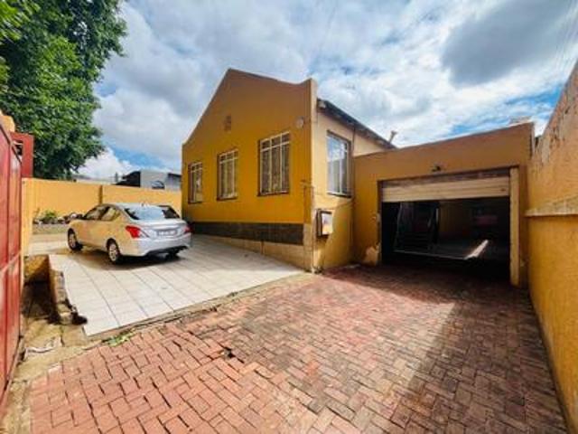 House for sale in Vosloorus, Gauteng