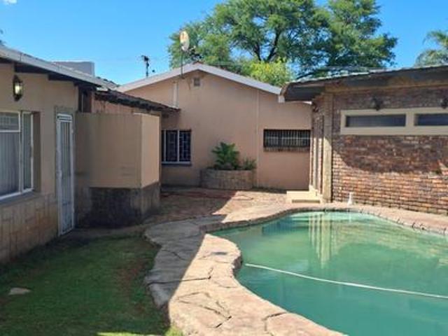 House for sale in Waterkloof, Gauteng