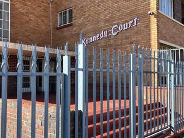 Apartment for sale in Vosloorus, Gauteng