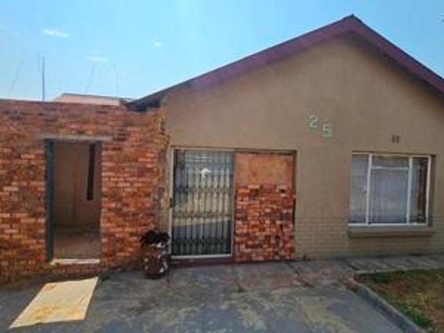 House for sale in Vosloorus, Gauteng