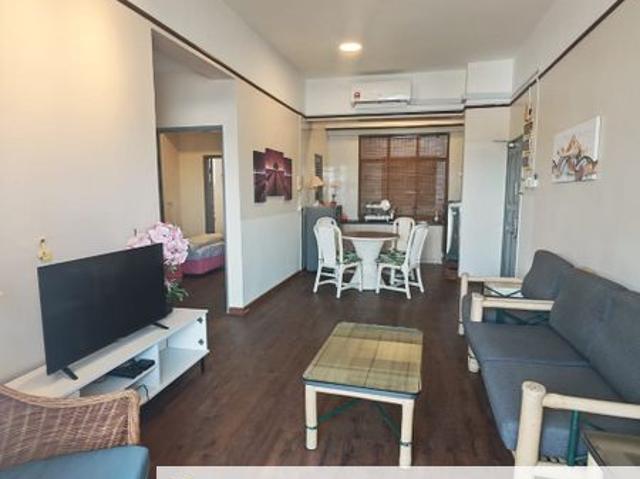 Condominium for sale in Malaka
